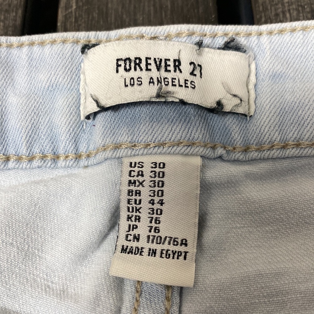 Women’s Forever 21 size 30 Stretch. - Picture 6 of 6